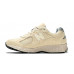 Кроссовки New Balance 2002R Bone